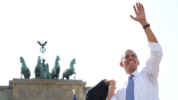 Obama di fronte alla porta di Brandeburgo