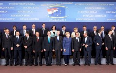Enrico Letta nella "foto di famiglia" del Consiglio UE del giugno 2013